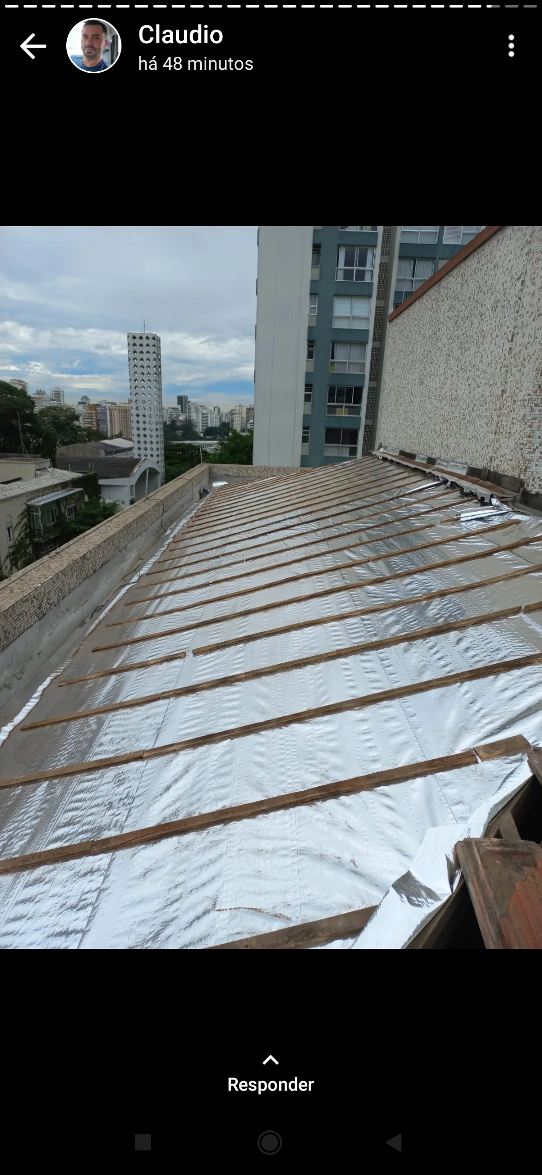 Durante a obra de telhado — sequência 10