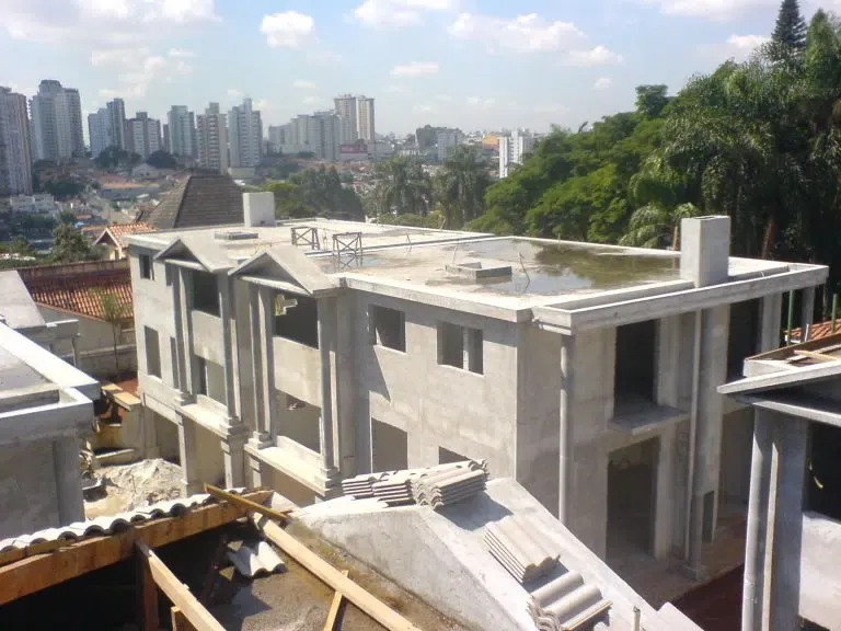 Elite Telhados — Detalhe visual da cobertura e dos pontos de finalização.