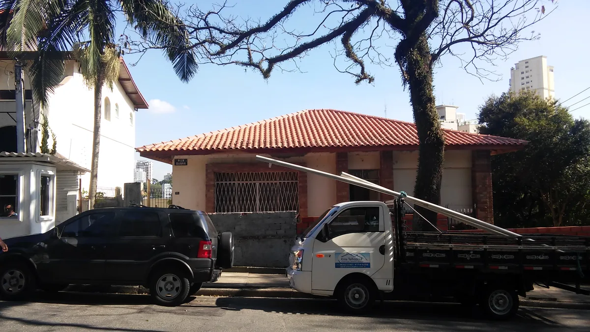 Elite Telhados — Referência visual de acabamento do telhado executado.