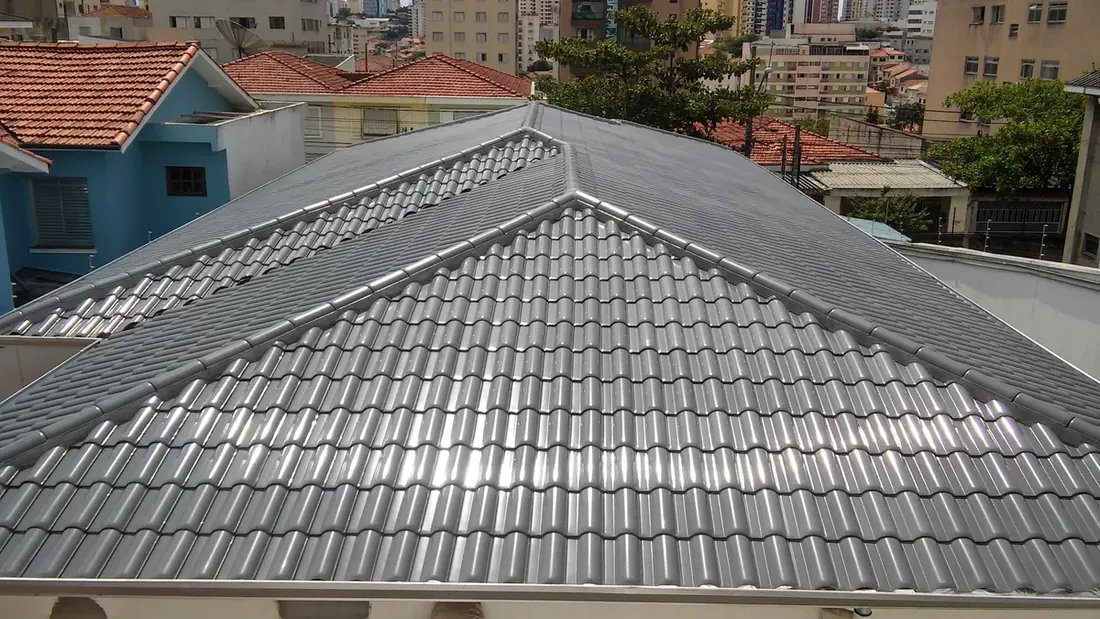 Elite Telhados — Detalhe técnico da cobertura para análise do cliente.