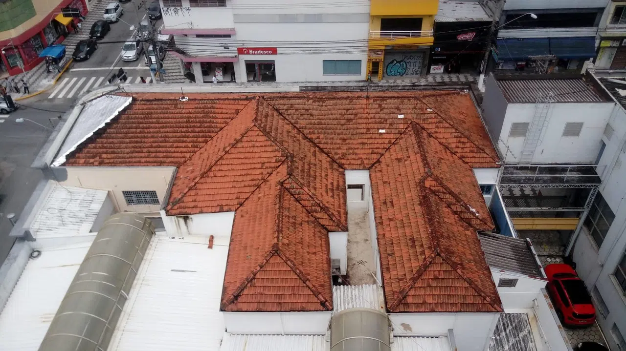 Antes da reforma de telhado Elite Telhados - obra 003